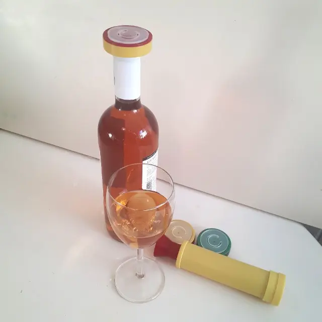 sets-wine-saver-3.webp
